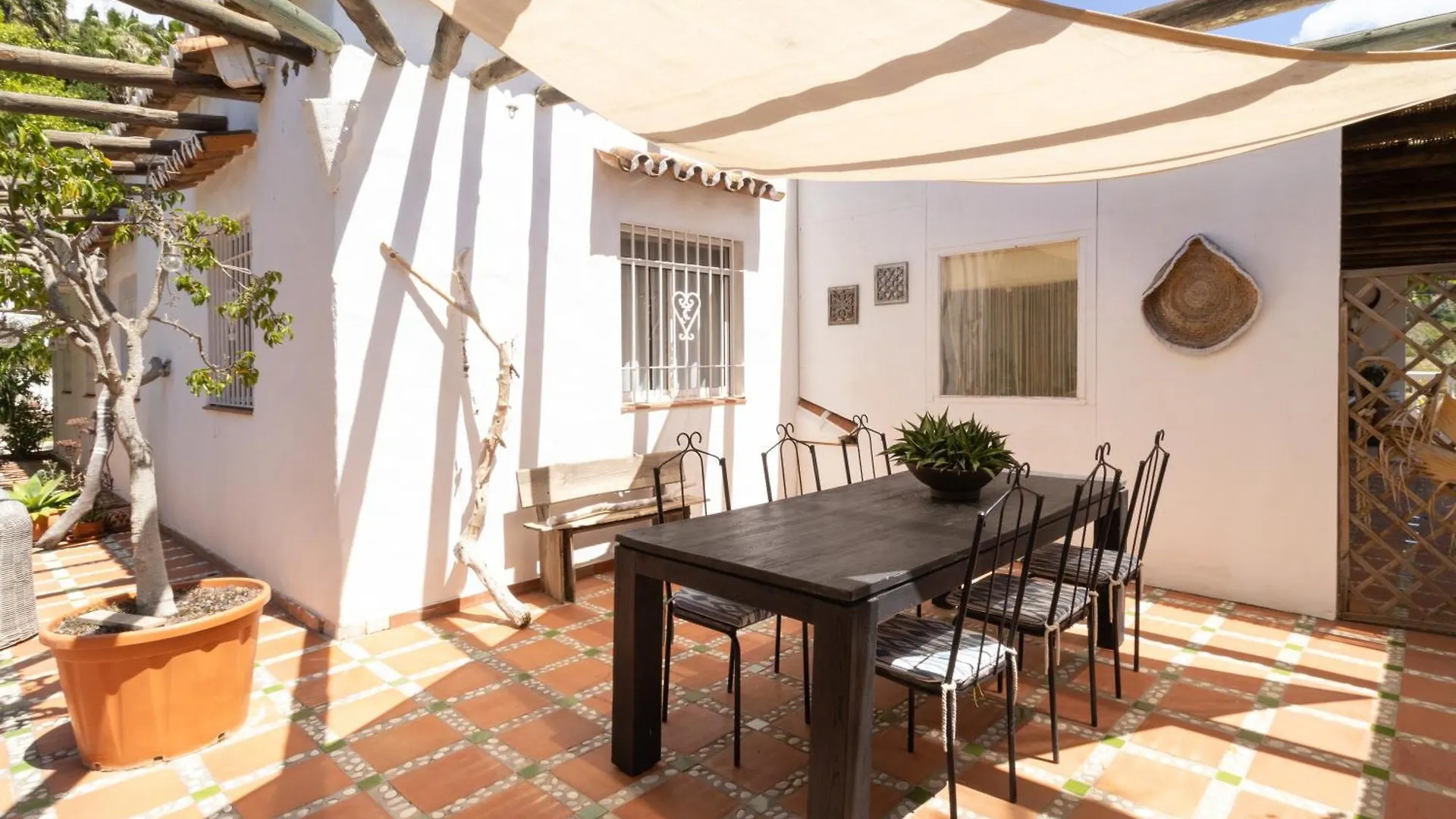 Bed and Breakfast La Casa del Burro Nerja 0*,  España